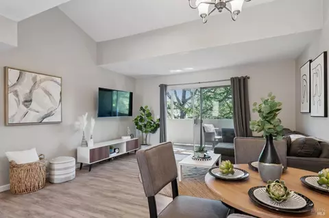 1453 Neotomas Ave #304, Santa Rosa, CA 95405