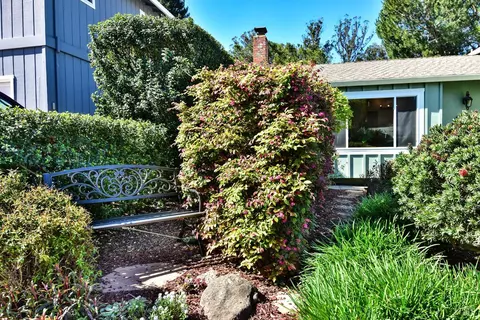 743 Paula Ln, Petaluma, CA 94952