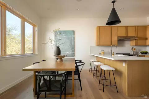 709 C St #2, San Rafael, CA 94901