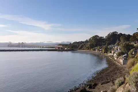 View/Area - 531 Cliffside Ct, Point Richmond, CA 94801 photo 9 of 16