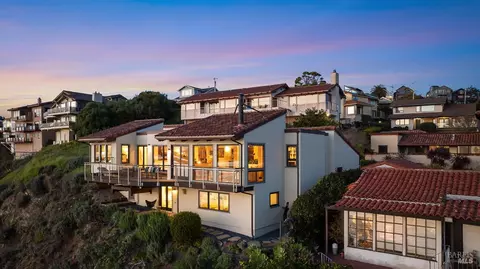 Exterior - 531 Cliffside Ct, Point Richmond, CA 94801 photo 1 of 10