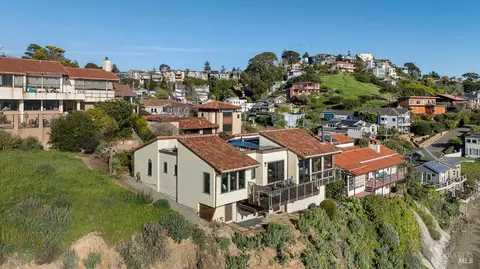 View/Area - 531 Cliffside Ct, Point Richmond, CA 94801 photo 6 of 16