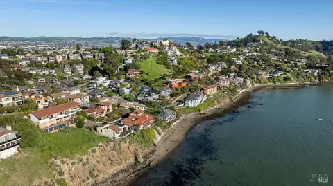View/Area - 531 Cliffside Ct, Point Richmond, CA 94801 photo 5 of 16