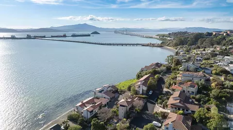 View/Area - 531 Cliffside Ct, Point Richmond, CA 94801 photo 3 of 16
