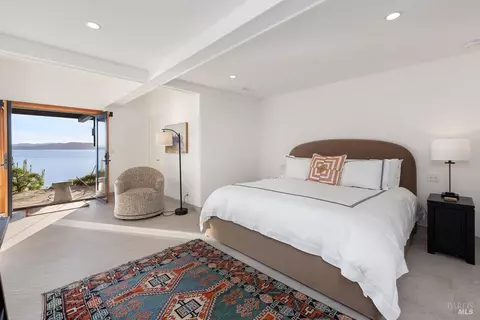 Bedroom - 531 Cliffside Ct, Point Richmond, CA 94801 photo 6 of 6