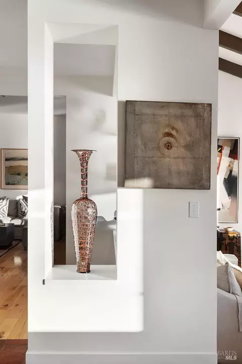 Entry Way - 531 Cliffside Ct, Point Richmond, CA 94801 photo 2 of 2