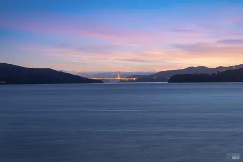 View/Area - 531 Cliffside Ct, Point Richmond, CA 94801 photo 11 of 16