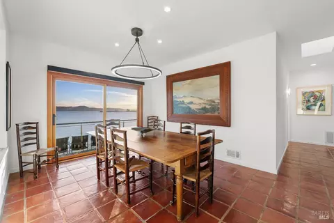 Dining - 531 Cliffside Ct, Point Richmond, CA 94801 photo 1 of 5
