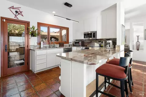Kitchen - 531 Cliffside Ct, Point Richmond, CA 94801 photo 1 of 3