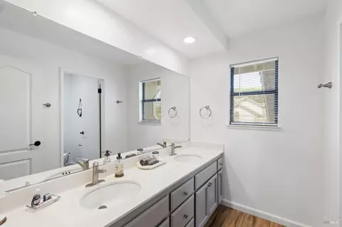 Bath - 1314 Turquoise Dr, Hercules, CA 94547 photo 4 of 4