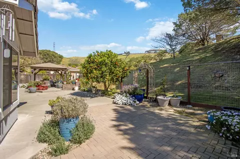 Exterior - 1314 Turquoise Dr, Hercules, CA 94547 photo 10 of 15