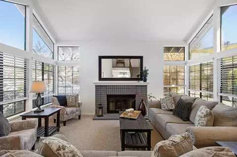 Living - 1314 Turquoise Dr, Hercules, CA 94547 photo 4 of 5
