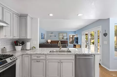 Kitchen - 1314 Turquoise Dr, Hercules, CA 94547 photo 5 of 6