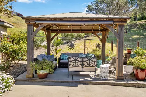 Exterior - 1314 Turquoise Dr, Hercules, CA 94547 photo 6 of 15
