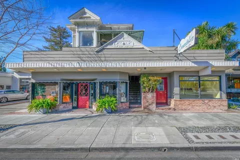 Exterior - 1519 Main St, Napa, CA 94559 photo 2 of 10