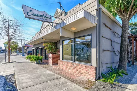 Exterior - 1519 Main St, Napa, CA 94559 photo 3 of 10