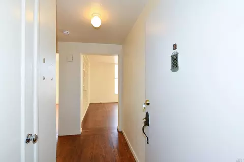 Entry Way - 1519 Main St, Napa, CA 94559 photo 4 of 6