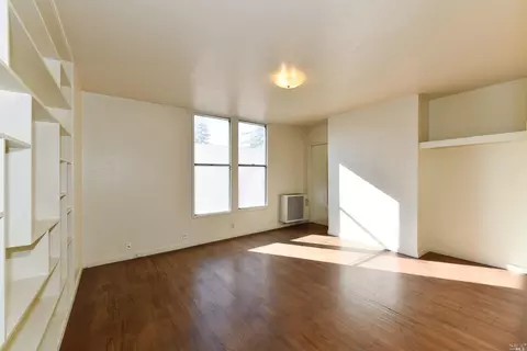 Living - 1519 Main St, Napa, CA 94559 photo 2 of 7
