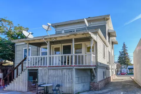 Exterior - 1519 Main St, Napa, CA 94559 photo 4 of 10