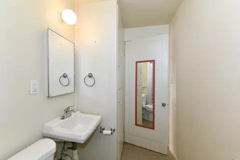 Bath - 1519 Main St, Napa, CA 94559 photo 2 of 4