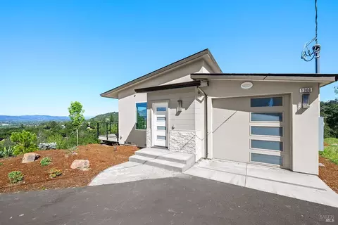 1292 Wikiup Dr, Santa Rosa, CA 95403