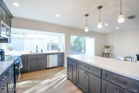 Kitchen - 905 W F St, Dixon, CA 95620 photo 2 of 5