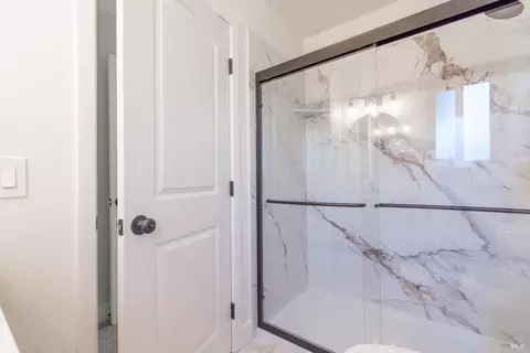 Bath - 905 W F St, Dixon, CA 95620 photo 1 of 3