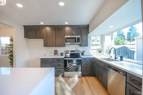 Kitchen - 905 W F St, Dixon, CA 95620 photo 5 of 5