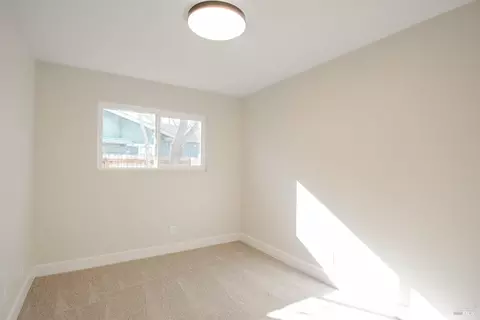 Bedroom - 905 W F St, Dixon, CA 95620 photo 6 of 8
