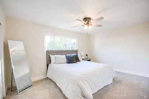 Bedroom - 905 W F St, Dixon, CA 95620 photo 2 of 8