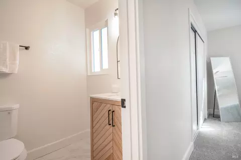 Bath - 905 W F St, Dixon, CA 95620 photo 3 of 3