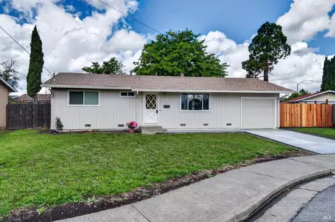 1336 Ramona Ln, Petaluma, CA 94954