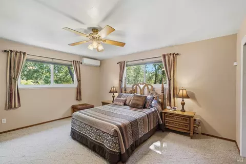 Bedroom - 11850 Brooks Rd, Windsor, CA 95492 photo 1 of 8