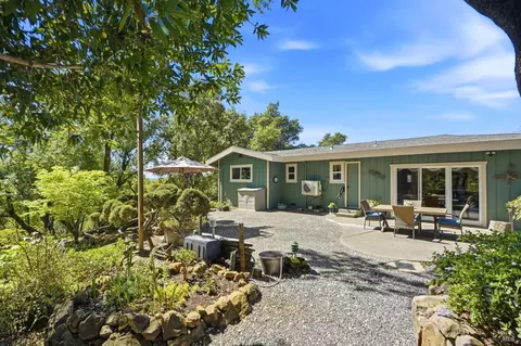 Exterior - 11850 Brooks Rd, Windsor, CA 95492 photo 3 of 11