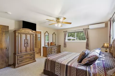 Bedroom - 11850 Brooks Rd, Windsor, CA 95492 photo 2 of 8