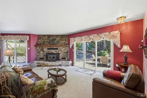 Living - 11850 Brooks Rd, Windsor, CA 95492 photo 1 of 5