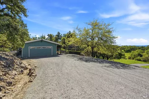 Exterior - 11850 Brooks Rd, Windsor, CA 95492 photo 1 of 11