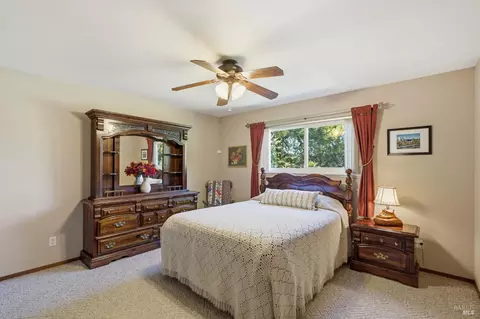 Bedroom - 11850 Brooks Rd, Windsor, CA 95492 photo 5 of 8