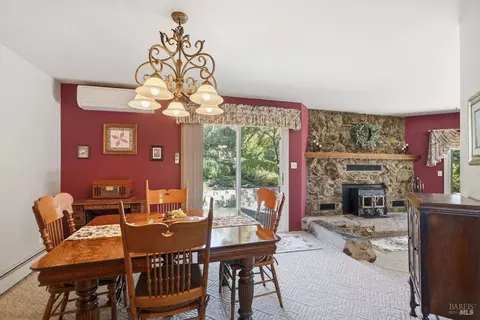 Dining - 11850 Brooks Rd, Windsor, CA 95492 photo 2 of 3