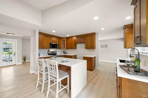 Kitchen - 172 Salinas Dr, Vacaville, CA 95688 photo 3 of 8