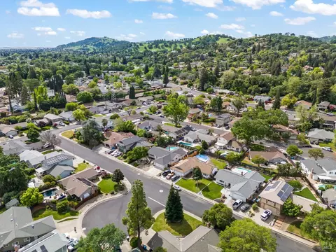 View/Area - 172 Salinas Dr, Vacaville, CA 95688 photo 3 of 7