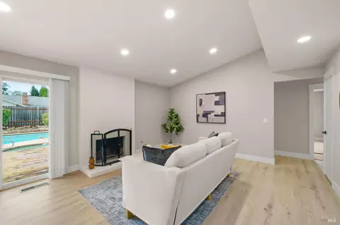Living - 172 Salinas Dr, Vacaville, CA 95688 photo 1 of 4