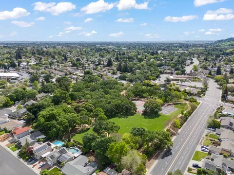 View/Area - 172 Salinas Dr, Vacaville, CA 95688 photo 7 of 7