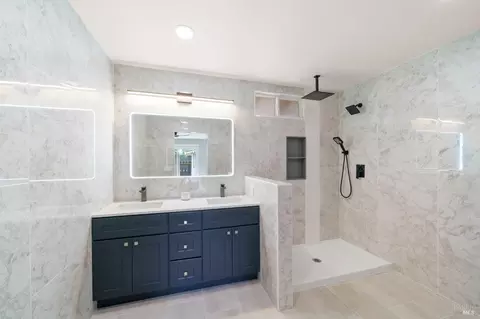 Bath - 172 Salinas Dr, Vacaville, CA 95688 photo 2 of 2