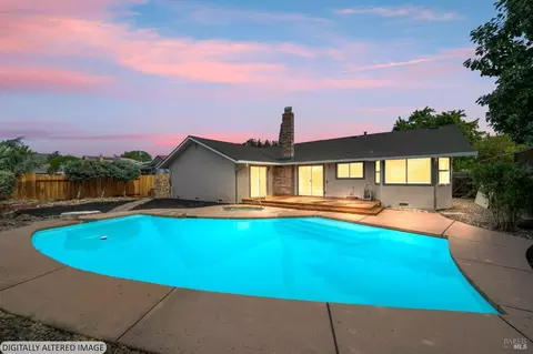 Exterior - 172 Salinas Dr, Vacaville, CA 95688 photo 6 of 8