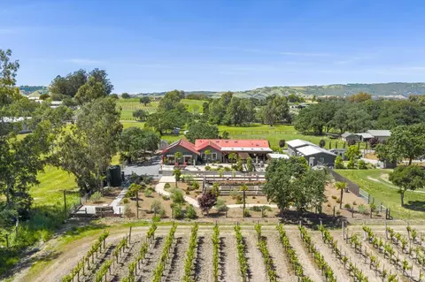 21117 Burndale Rd, Sonoma, CA 95476