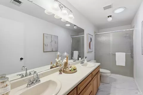 Bath - 105 Falcon Dr, Cotati, CA 94931 photo 1 of 4