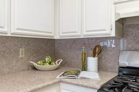 Kitchen - 105 Falcon Dr, Cotati, CA 94931 photo 4 of 4