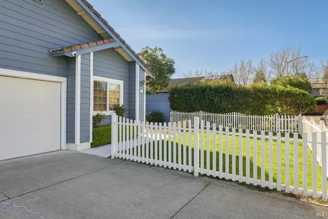 Exterior - 105 Falcon Dr, Cotati, CA 94931 photo 10 of 10