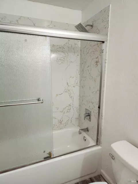 Bath - 1124 Union Ave, Fairfield, CA 94533 photo 3 of 5